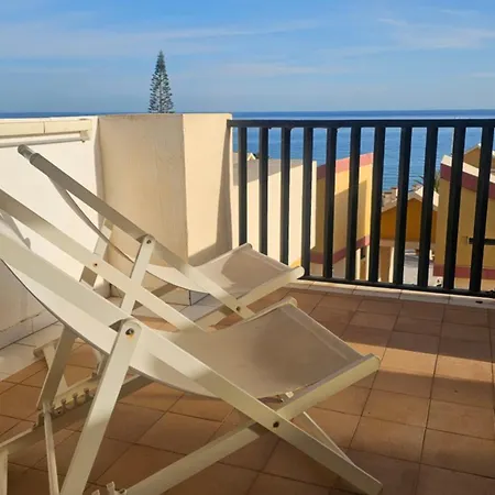 En Con Vistas Al Mar